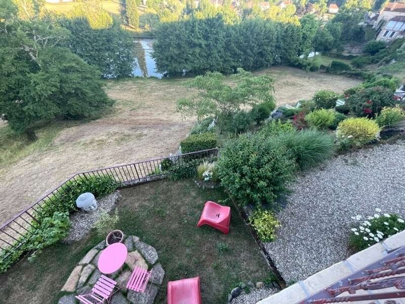 Maison à LA CELLE-DUNOISE