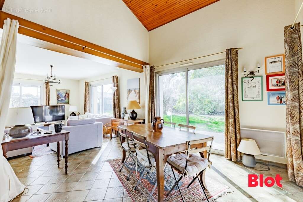 Maison à SAINT-MICHEL-CHEF-CHEF