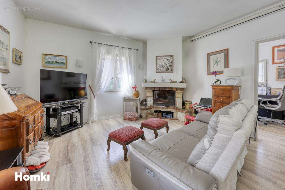 Maison/Villa T5 de 138 m² à Solliès-Pont 83210 - photo 6