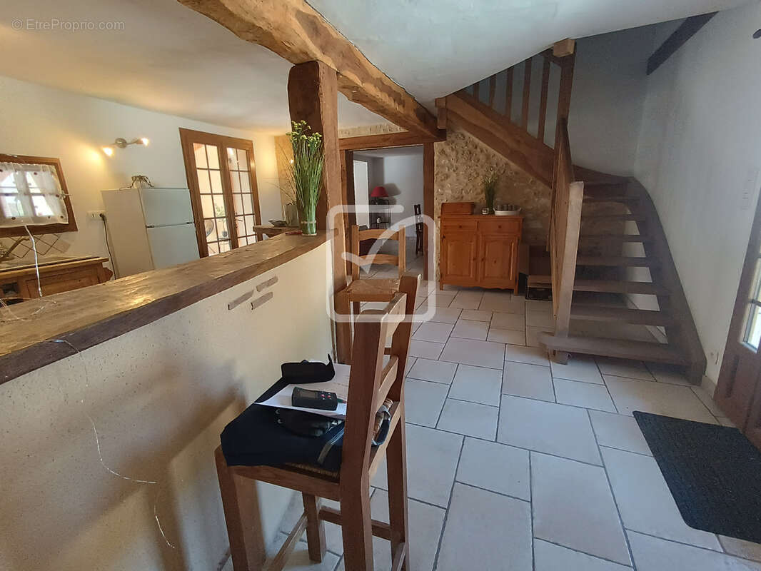 Charmante maison - 2 chambres - 125 m2 - St Germain et Mons - photo 5