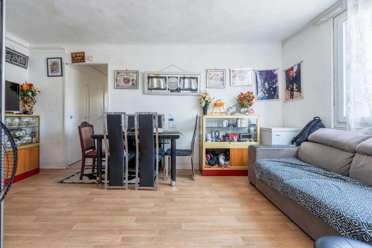 Appartement à AUBERVILLIERS
