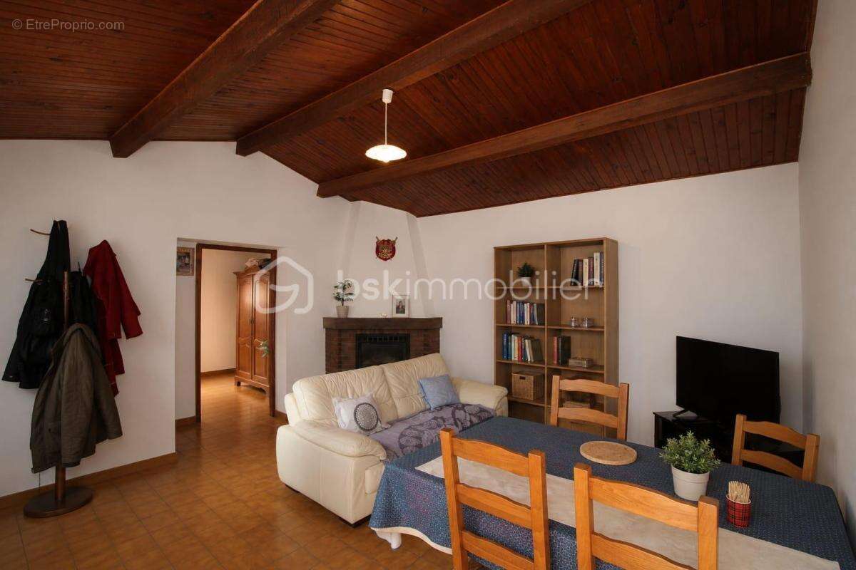 Maison individuelle  sur 1540 m2 de terrain  – Quartier recherché de Rians - photo 3