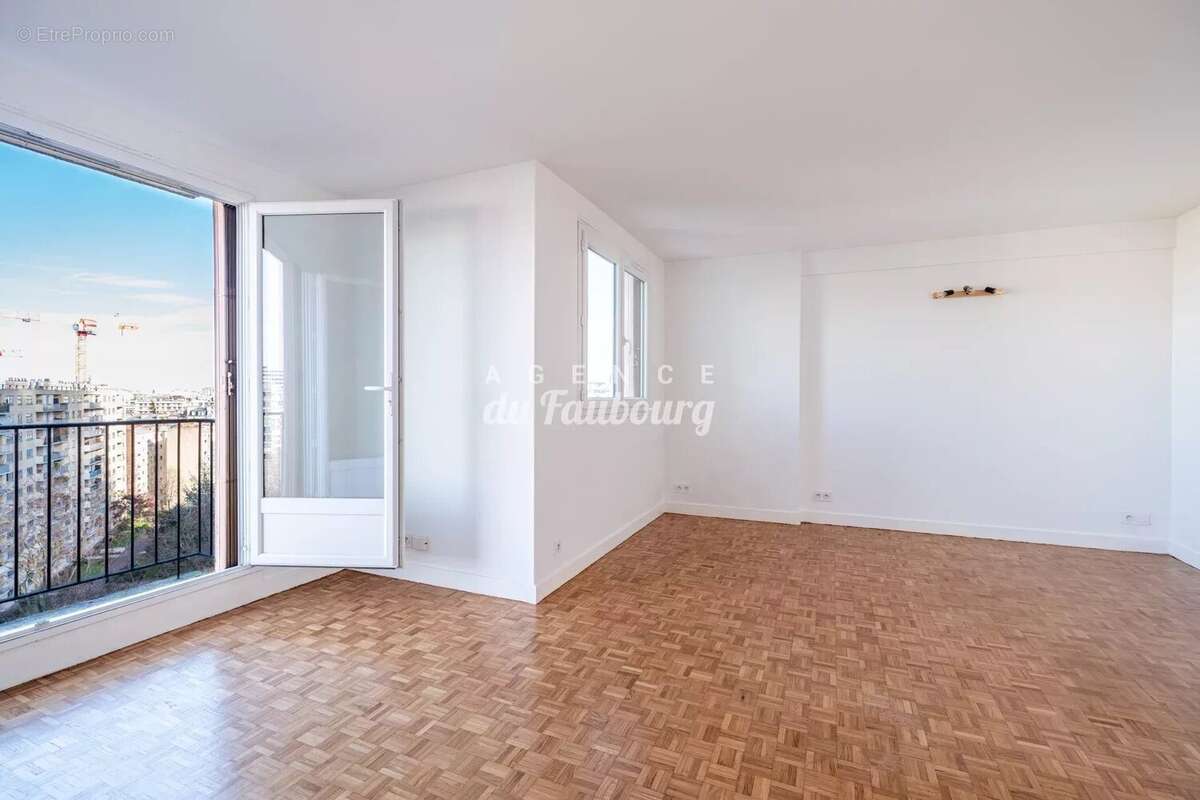 Appartement à PARIS-15E