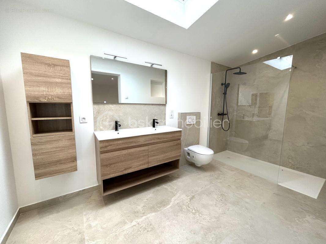 Maison à MONTEREAU-FAULT-YONNE