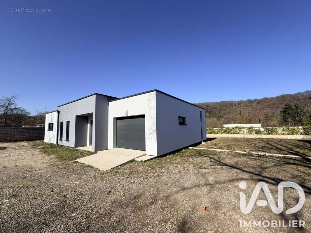 Maison 100 m² à Hargarten-Aux-Mines  - photo 2