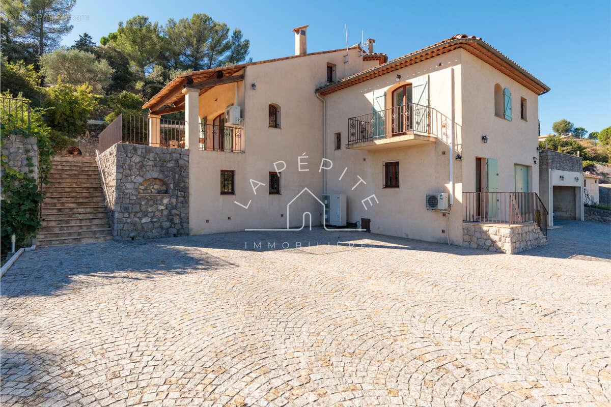 Maison à PEYMEINADE