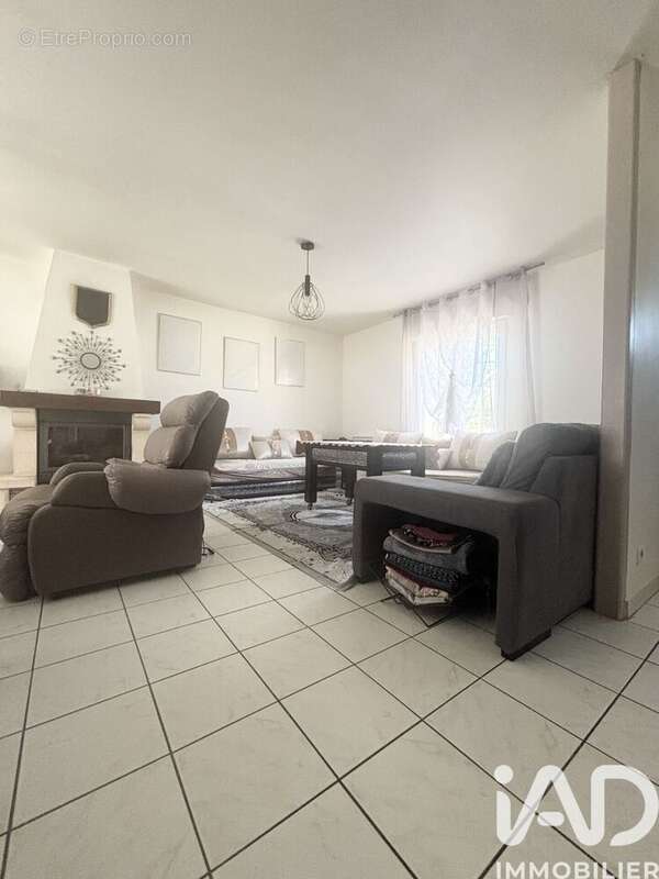 Photo 2 - Maison à SENS