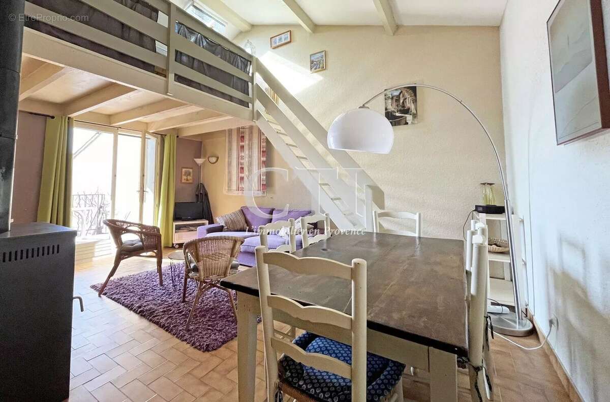 Maison à VAISON-LA-ROMAINE