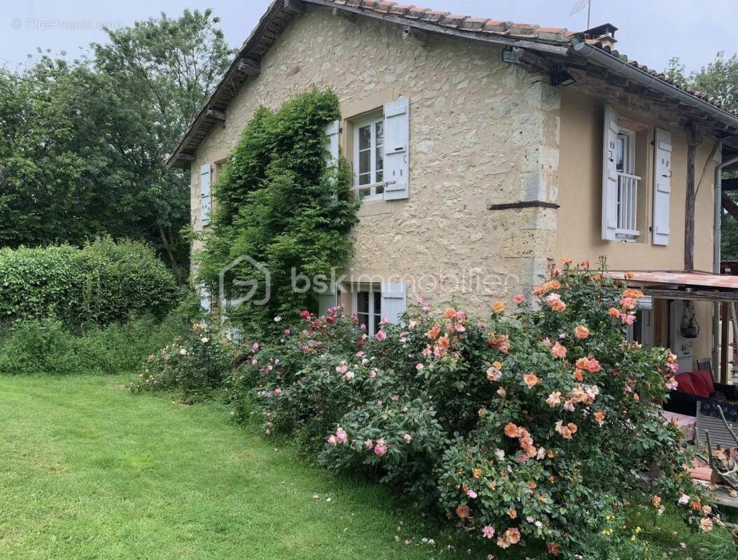 Maison à CEZAN