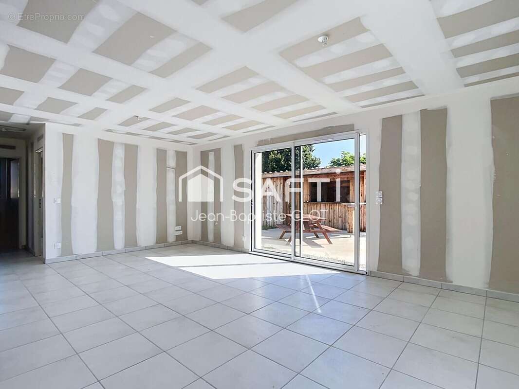Maison 75 m² à Cerons  - photo 4