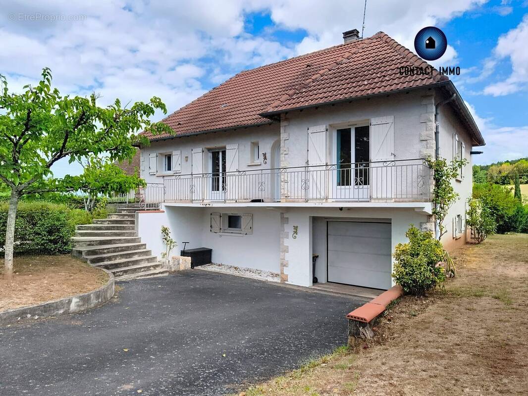 Maison à LA CHAPELLE-AUX-BROCS