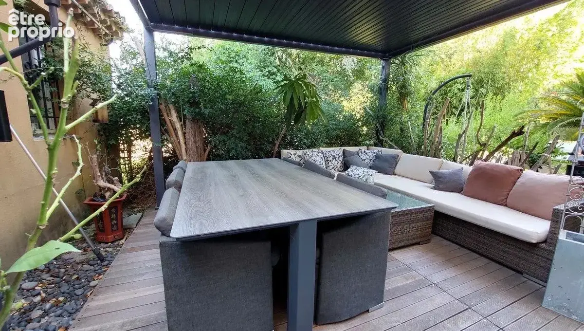 Maison 385 m² à Courthezon  - photo 8