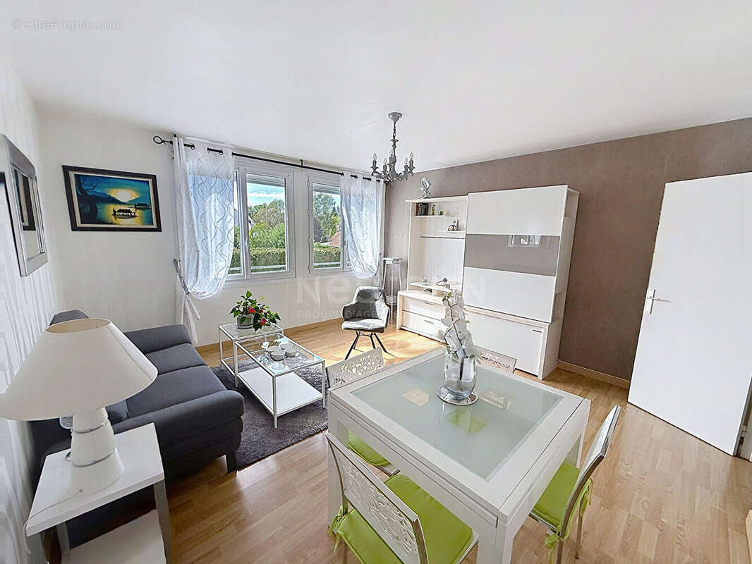 Appartement à GOUVIEUX