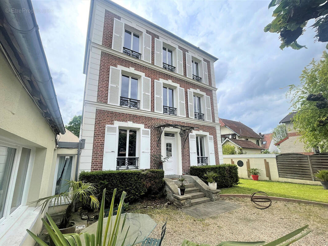 Maison à ENGHIEN-LES-BAINS