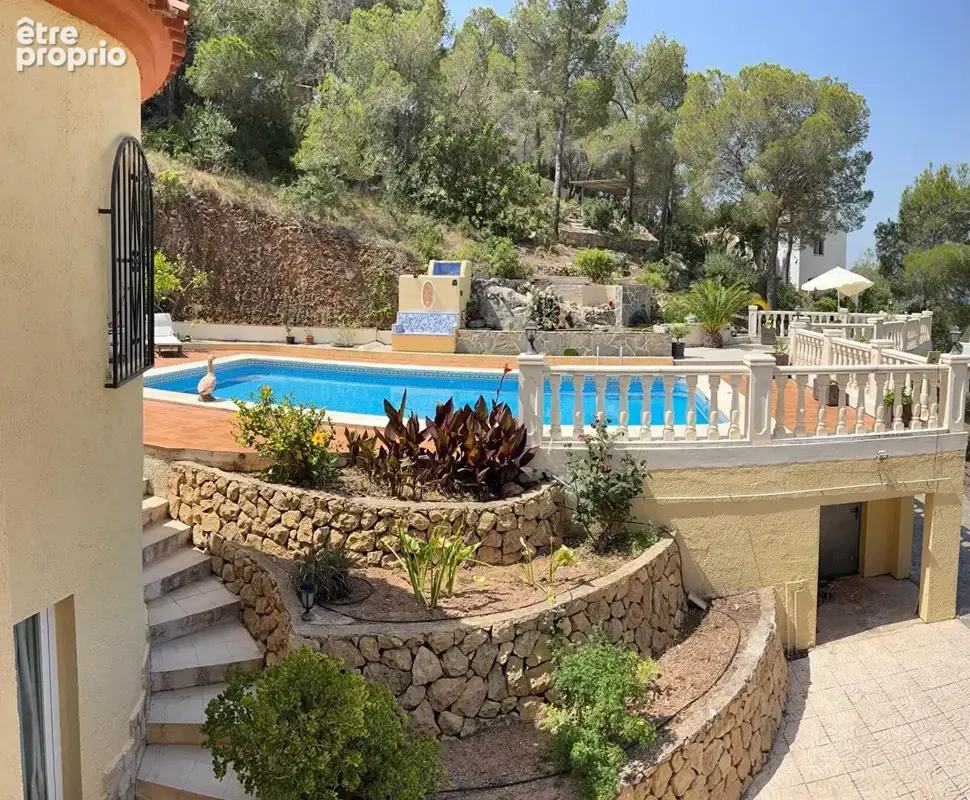 Photo Maison à Lafeline au prix de 649 000€