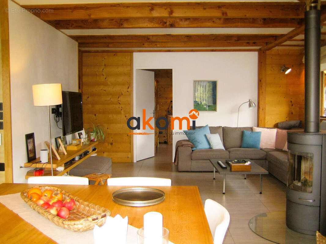 Salon - Maison à SAINT-JEAN-DE-SIXT