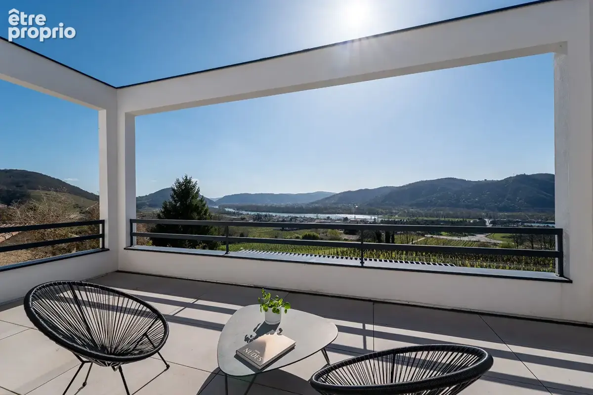 VILLA CONTEMPORAINE  DE  PRESTIGE : 256m² sur  parcelle 913m²  - Panorama exceptionnel sur la Vallée du Rhône - photo 13