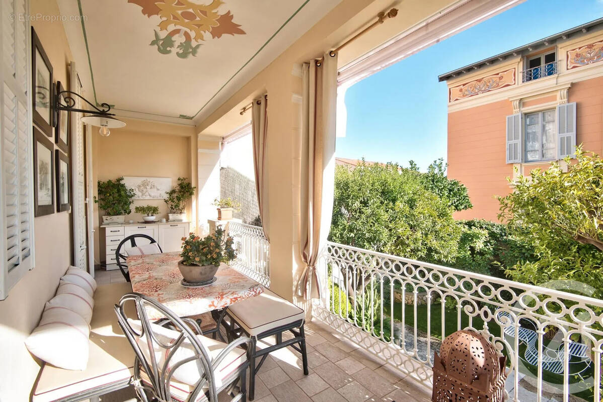 Appartement à BEAULIEU-SUR-MER