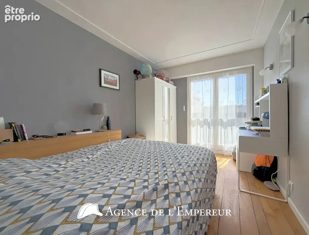 5 pièces, 101,3 m2, balcon, cave et parking. DPE C - photo 10