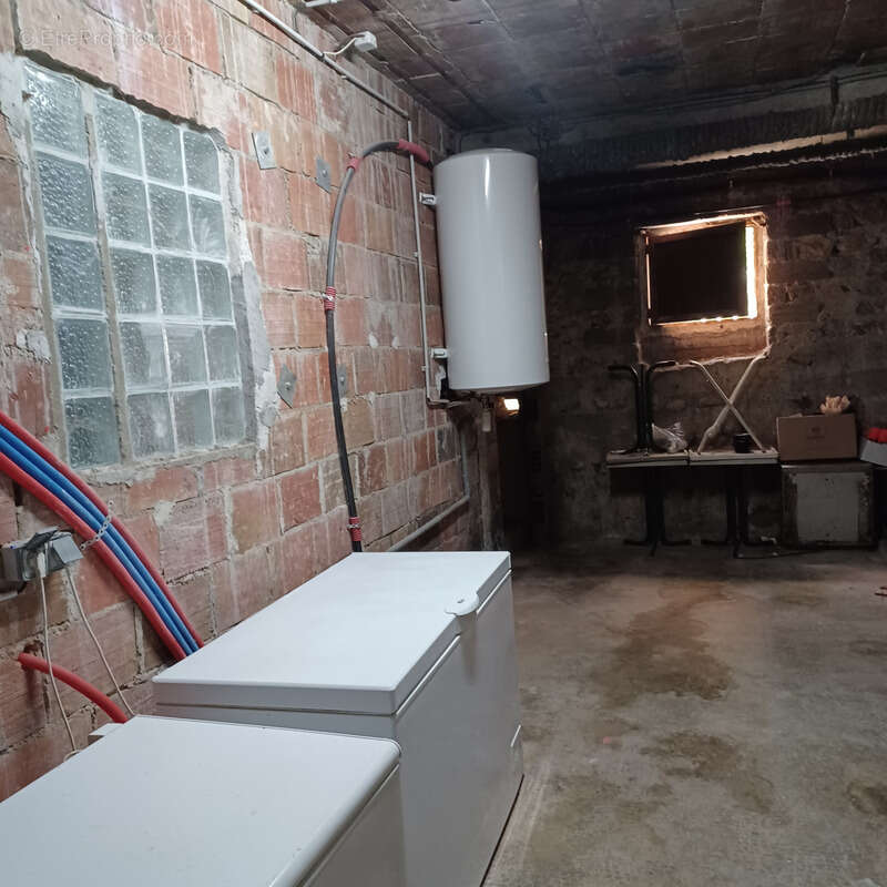 Commerce à MARGUESTAU