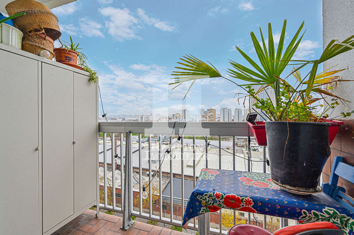 Appartement à PARIS-19E