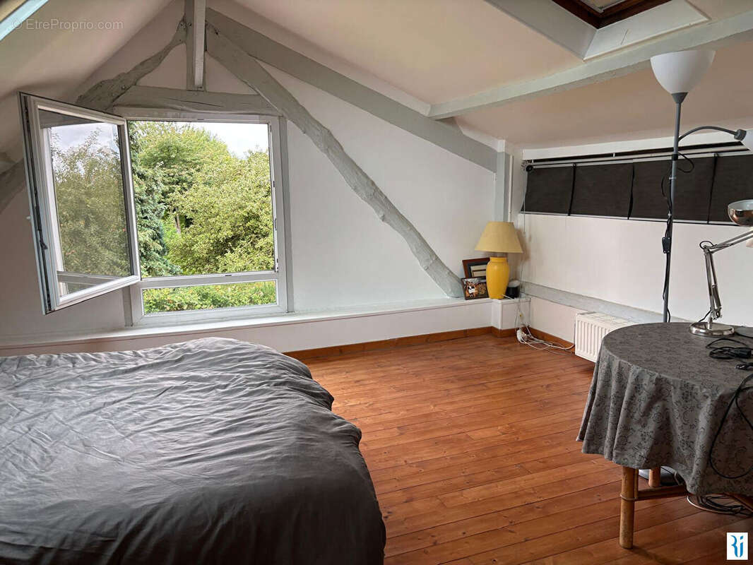 Ensemble immobilier de 2 maisons sur 4000 m² ! - photo 10