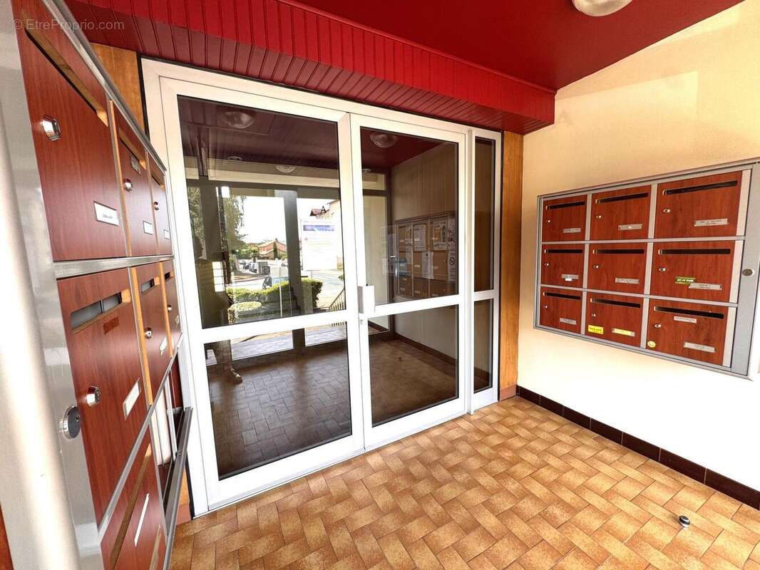 Appartement à LE COTEAU