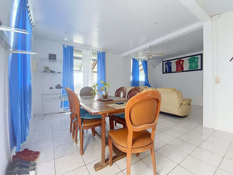 Appartement 200 m² à Le Robert  - photo 7