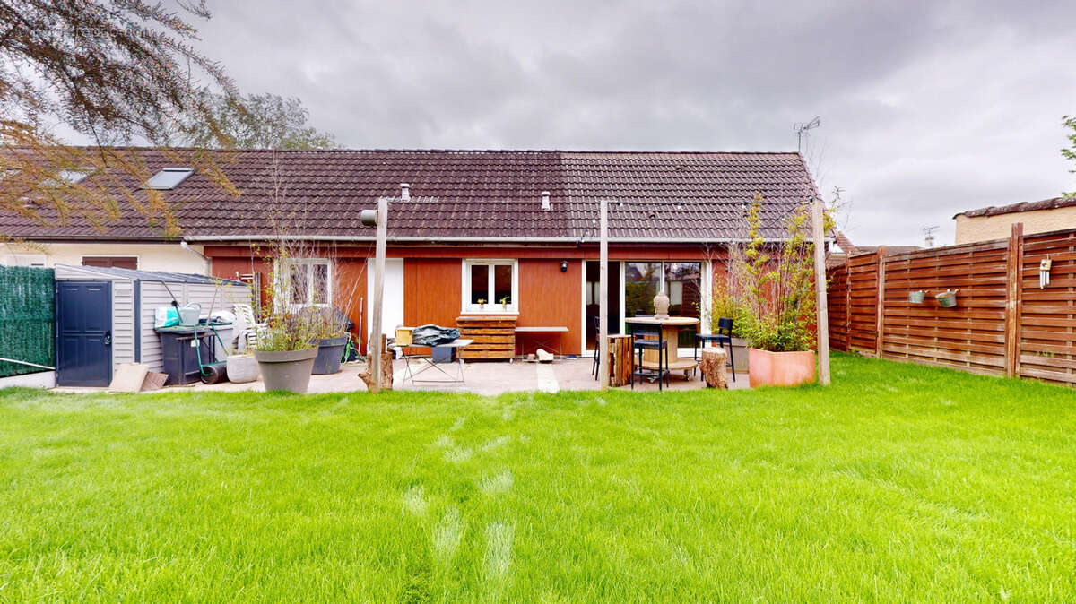 Maison à LE PLESSIS-PATE
