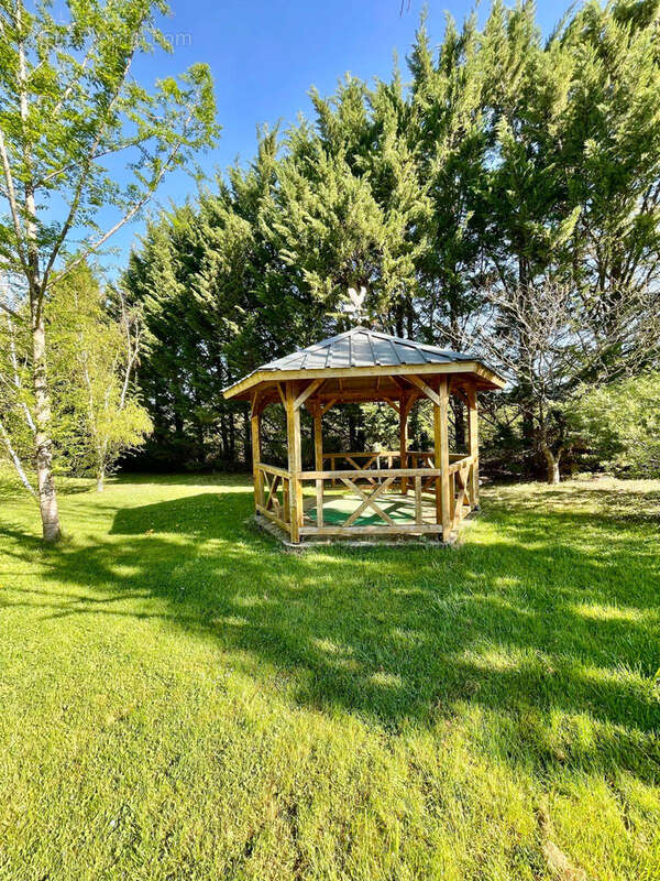 Maison à VILLENEUVE-SAINT-SALVES