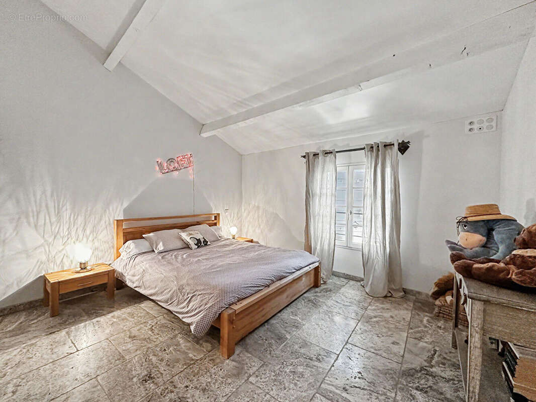 Maison de caractère avec gîte indépendant, piscine, garage et 5 000 m² à vendre à Moulès - photo 18