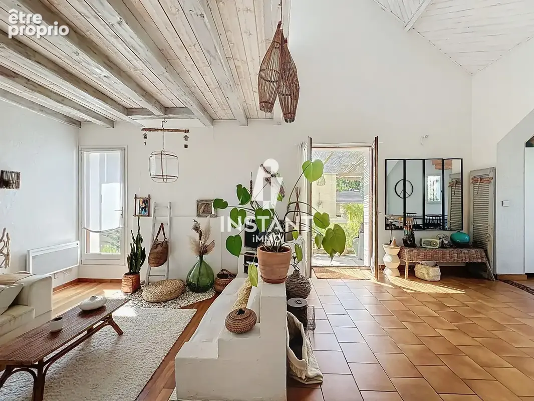 Maison 156 m² à Sainte-Genevieve-Des-Bois  - photo 3
