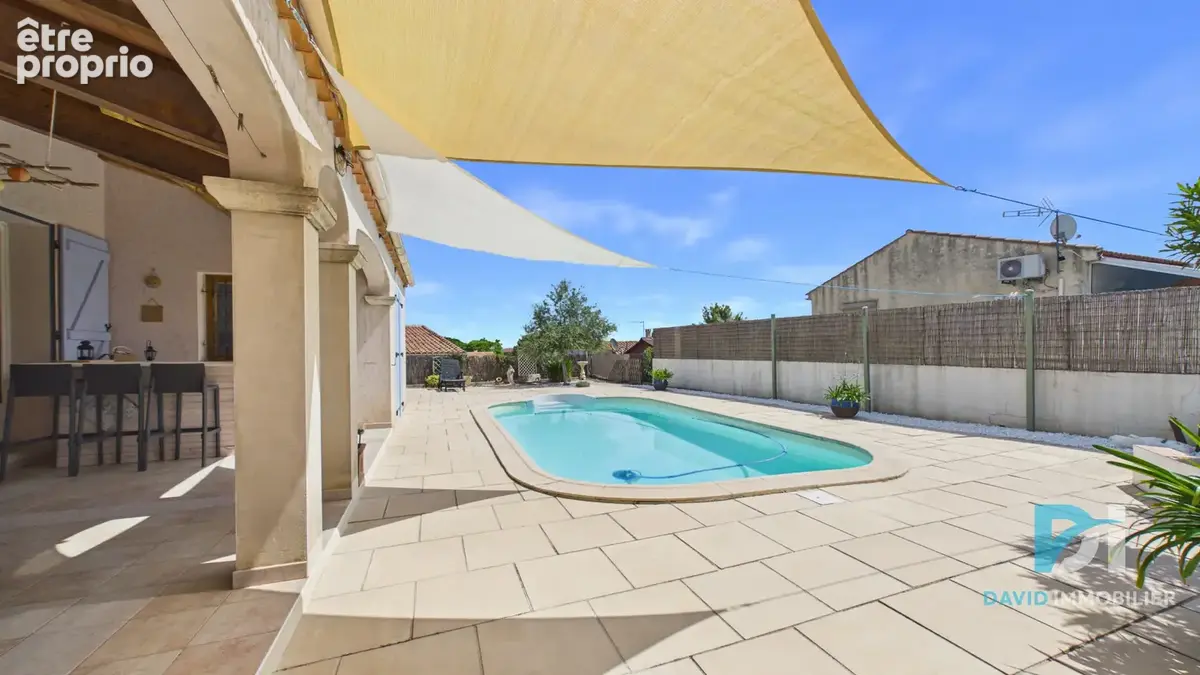 Elégante villa avec piscine sur les hauteurs - 4 chambres 164 m2 sur 610 m2 de terrain - photo 2