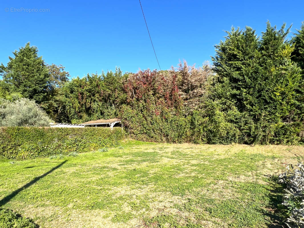 Terrain à CHATELLERAULT
