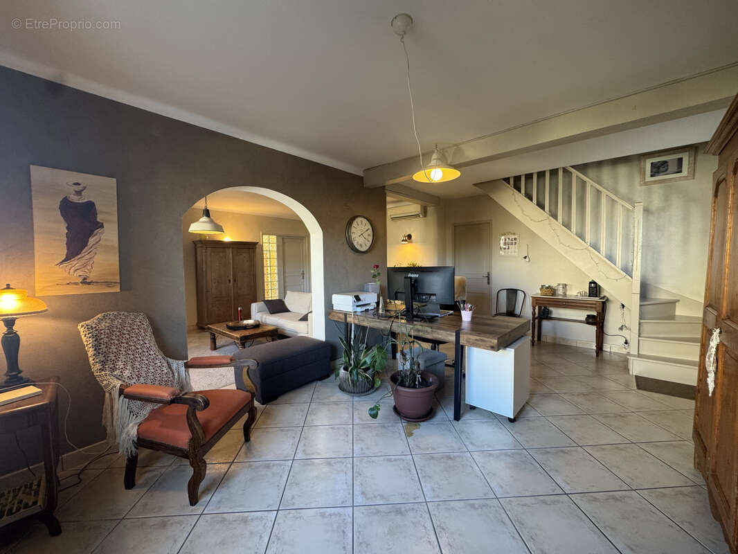 Maison à MONTELIMAR