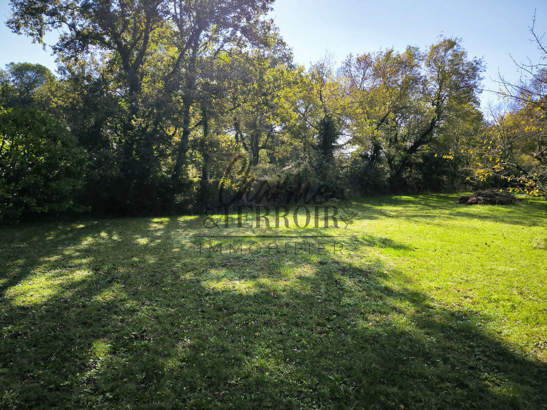 Terrain à UZES