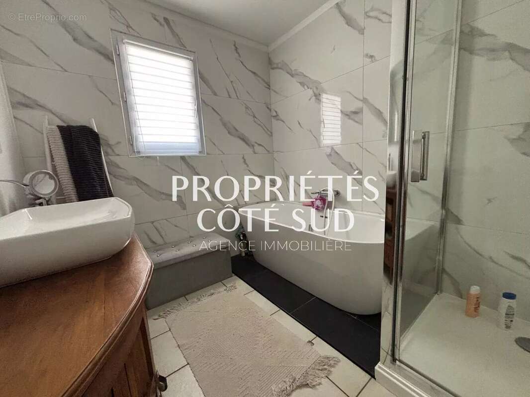 Maison à ROCHEFORT-DU-GARD