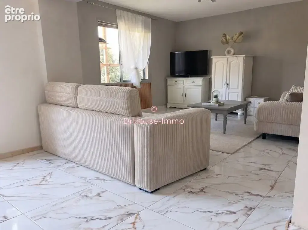 Maison 6 pièces 150 m² à vendre à Sillans-La-Cascade (83690) - photo 9