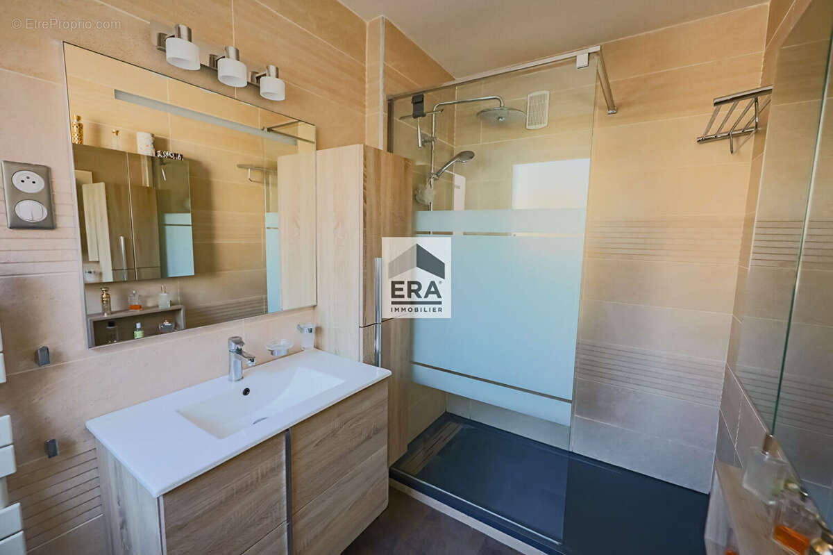 Appartement à ISSY-LES-MOULINEAUX