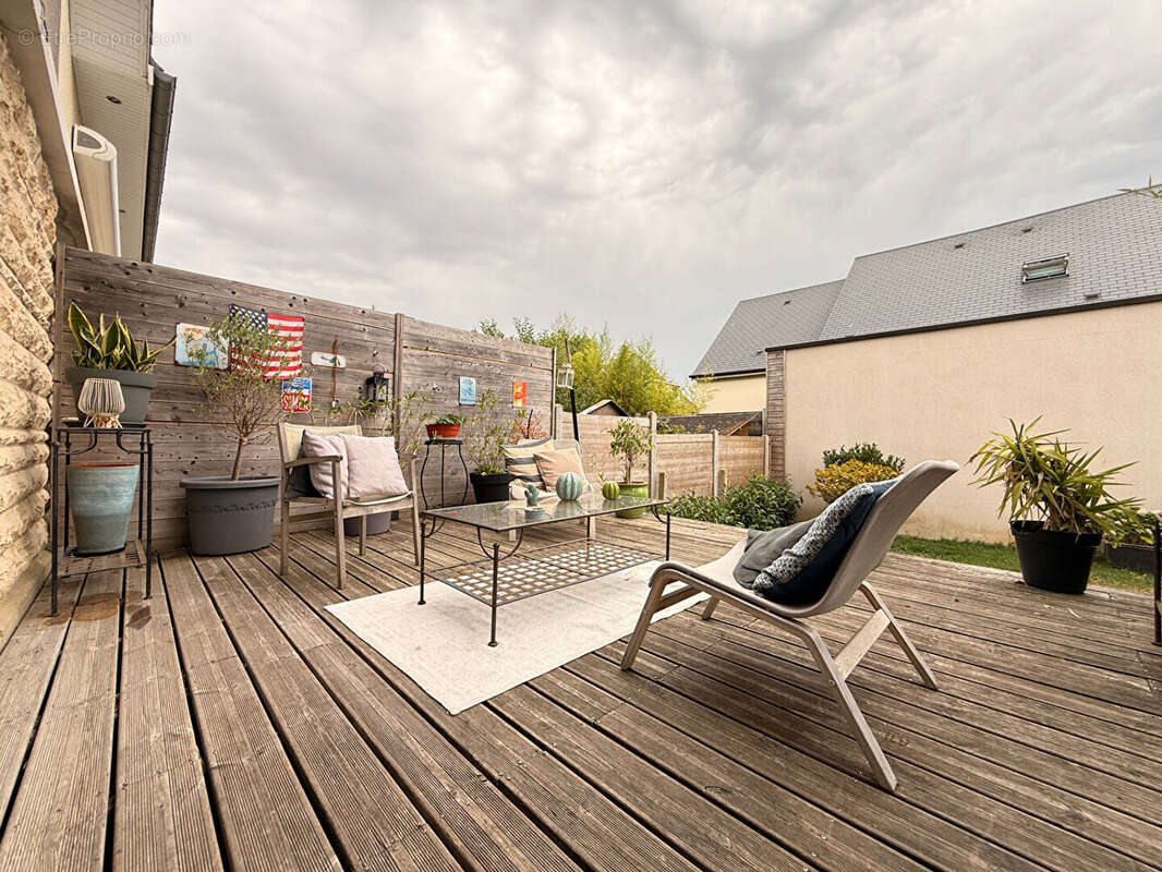 Caen, Quartier Hastings, maison et local commercial. - photo 13