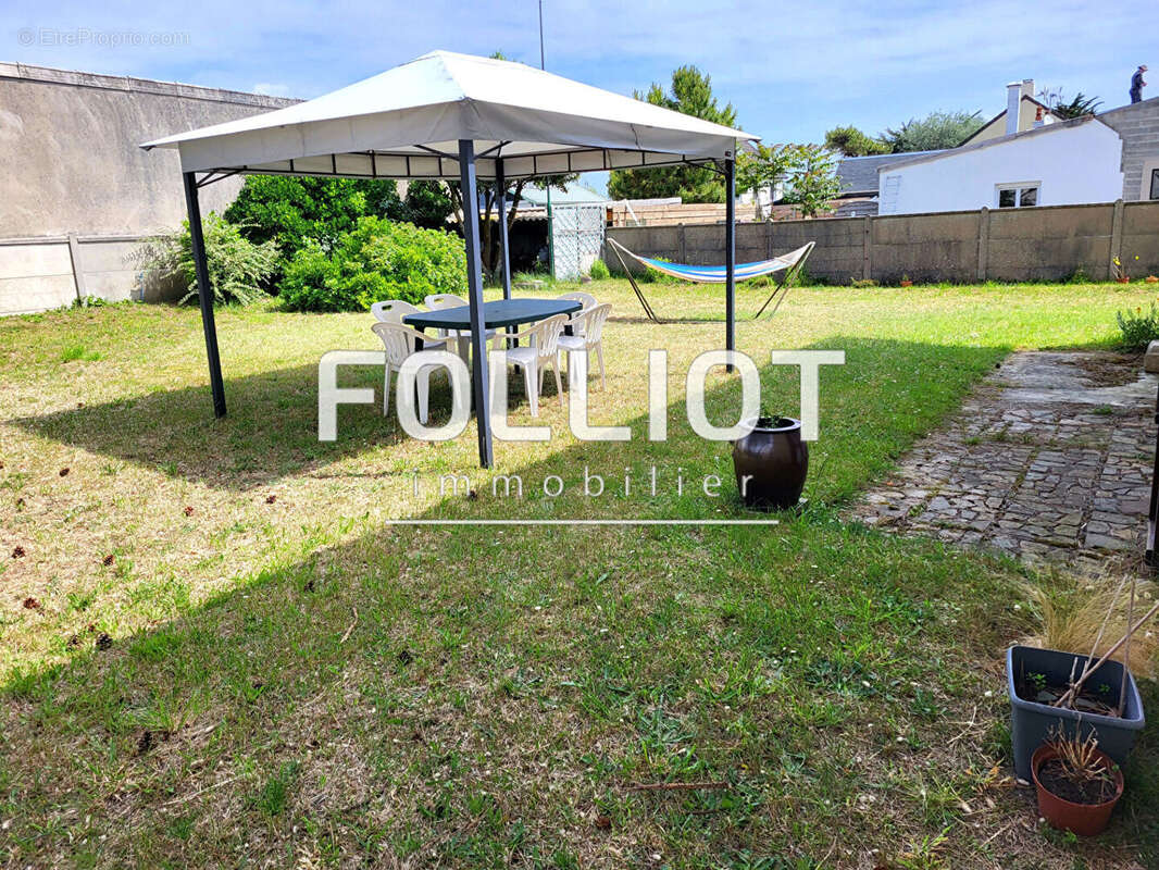 Maison à SAINT-GERMAIN-SUR-AY