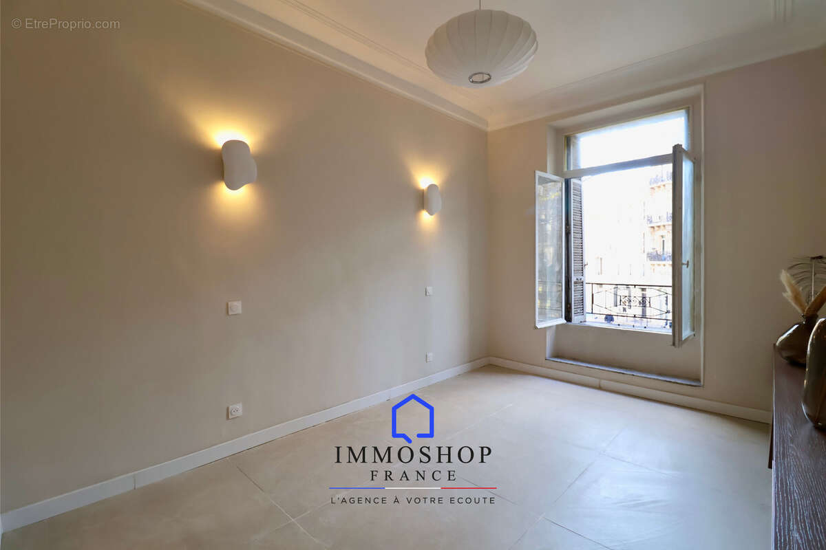 Appartement à MARSEILLE-6E