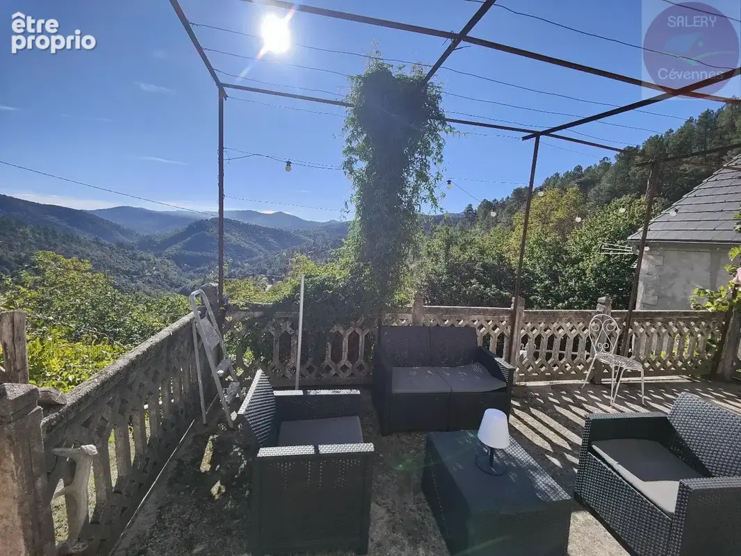 Charmante maison avec dépendances et vue dégagée - photo 12