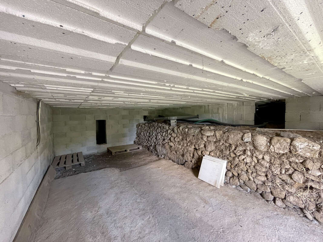 Une lumineuse villa de plain-pied récente de 80 m2 avec 559 m2 de jardin avec 3 chambres. - photo 14