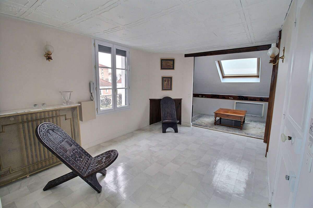 Maison à LA GARENNE-COLOMBES