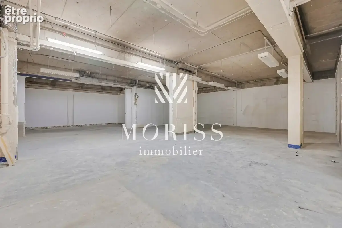 Local commercial de 280 m² – Rue Duhesme – Fort potentiel - photo 12