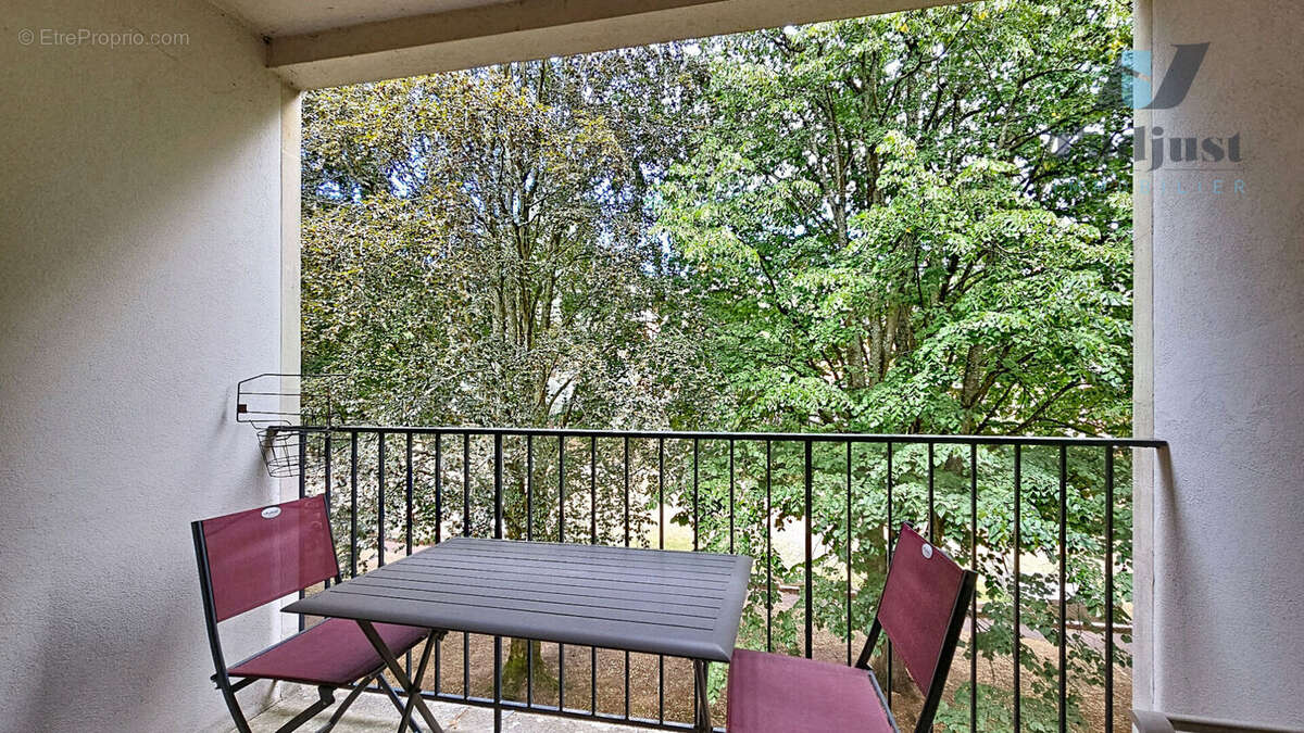 AVON Trinagle d'or - F5, 3chambres - séjour 40m² - 2 terrasses, garage, cave - photo 3