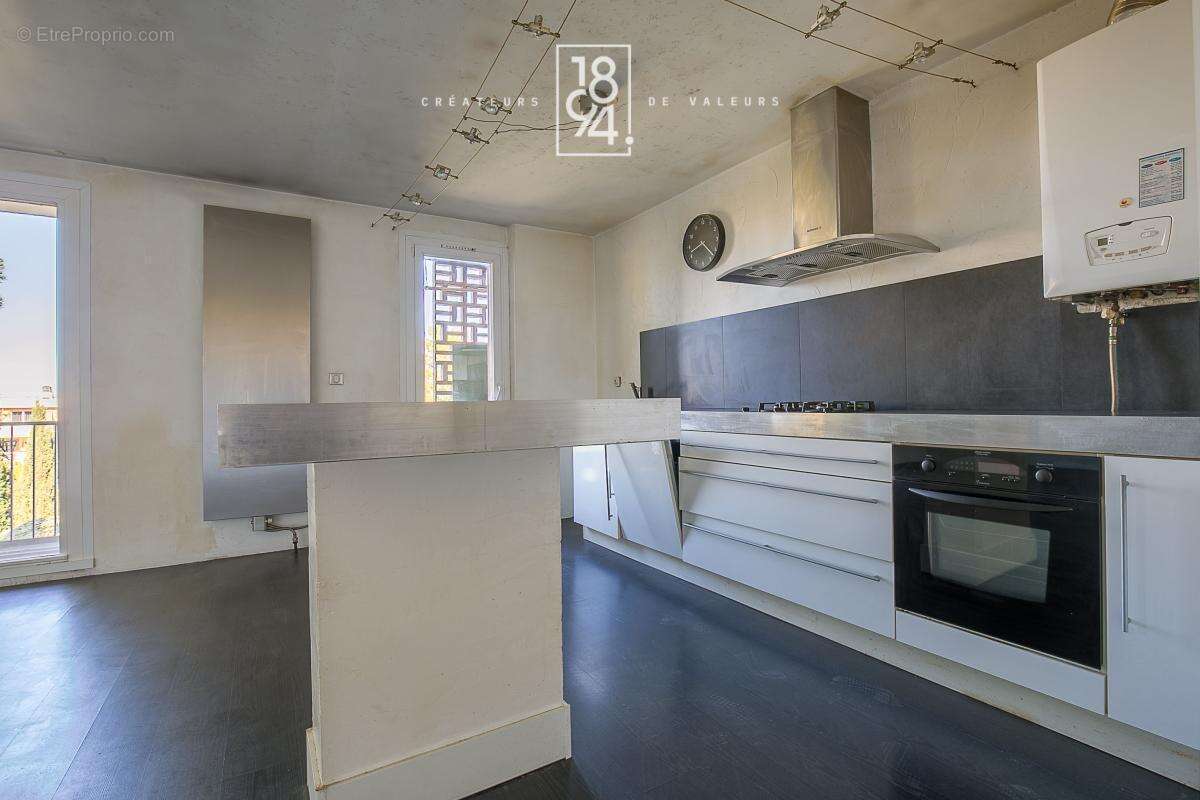 Appartement à MARSEILLE-9E