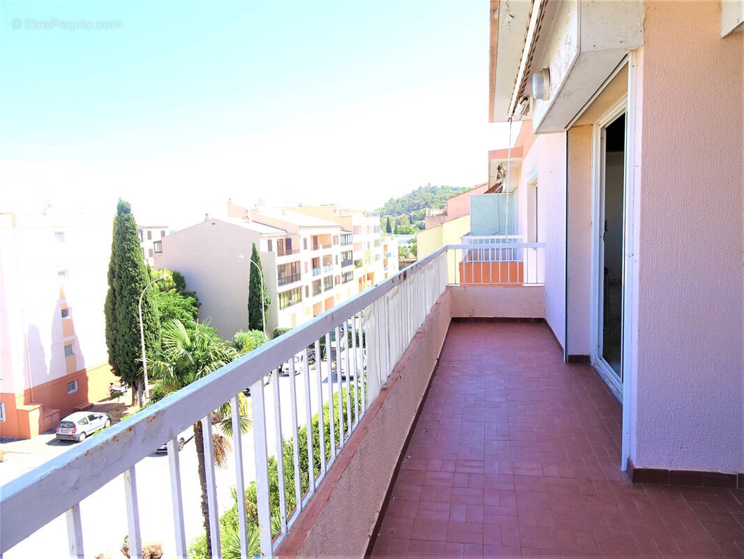Appartement à HYERES