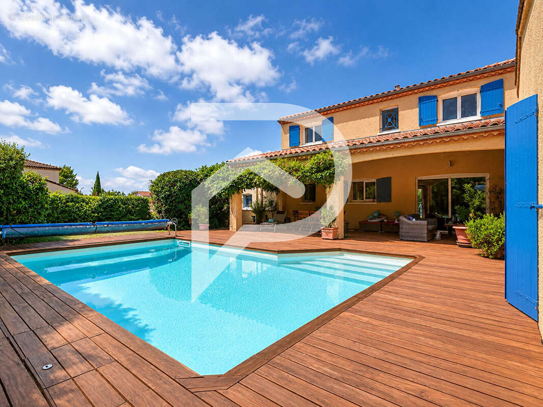 Maison avec piscine 8 pièces 200 m² - photo 2